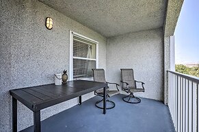 St Augustine Condo w/ Pool Access, Walk to Beach!