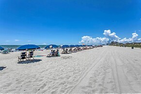 Luxury Oceanfront Condo in NMB w/ Resort Amenities