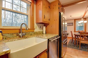 North Conway Home < Walk to Slopes at Cranmore!
