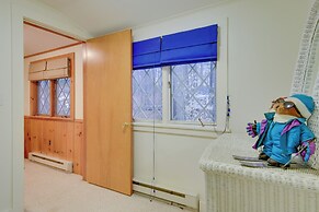 North Conway Home < Walk to Slopes at Cranmore!