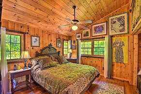 Enchanting Cabin w/ Mother-in-law Suite: Mtn Views