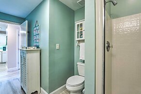 Okaloosa Island Escape: Bayfront Condo Near Beach