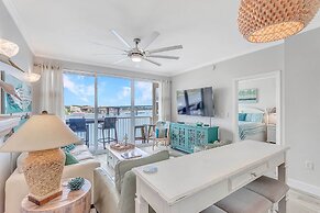 Okaloosa Island Escape: Bayfront Condo Near Beach