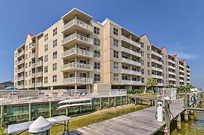 Okaloosa Island Escape: Bayfront Condo Near Beach