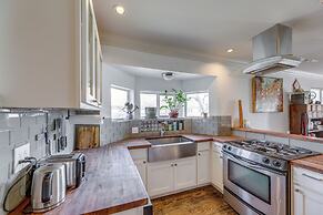 Pet-friendly Austin Home w/ Private Yard + Deck!