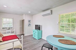 Quaint Leeds Studio w/ Yard ~ 18 Mi to Birmingham!