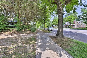 Quaint Leeds Studio w/ Yard ~ 18 Mi to Birmingham!