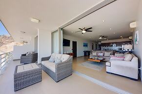 Cabo Pedregal Condo: Ocean View & 2 Infinity Pools