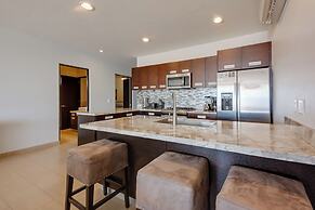 Cabo Pedregal Condo: Ocean View & 2 Infinity Pools