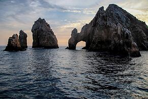 Cabo Pedregal Condo: Ocean View & 2 Infinity Pools