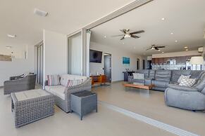 Cabo Pedregal Condo: Ocean View & 2 Infinity Pools