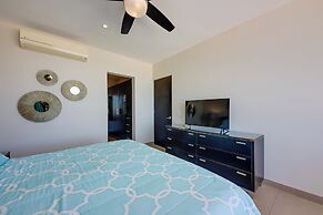 Cabo Pedregal Condo: Ocean View & 2 Infinity Pools