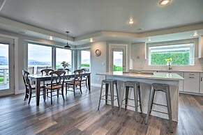 Manson Villa w/ Hot Tub ~ 1 Mi to Wineries!