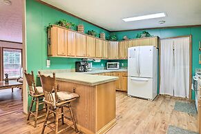 Franklin Home w/ Deck, & Fire Pit: 8 Mi to Dtwn!