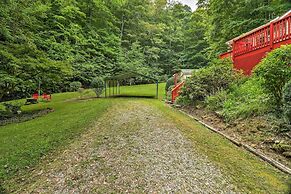 Franklin Home w/ Deck, & Fire Pit: 8 Mi to Dtwn!