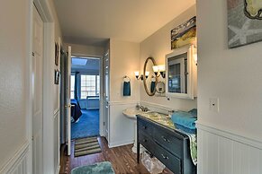 Eagles View Condo in Ocean Shores w/ 3 Balconies