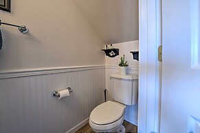 Eagles View Condo in Ocean Shores w/ 3 Balconies