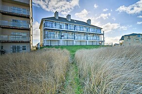 Eagles View Condo in Ocean Shores w/ 3 Balconies