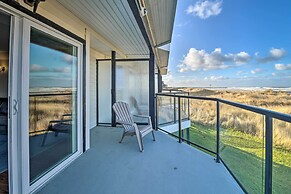 Eagles View Condo in Ocean Shores w/ 3 Balconies