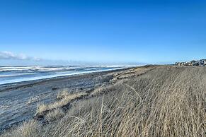 Eagles View Condo in Ocean Shores w/ 3 Balconies