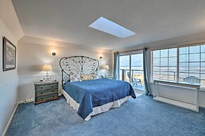Eagles View Condo in Ocean Shores w/ 3 Balconies