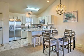 Walk-in Branson West Condo w/ Balcony, Pool Access