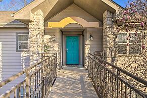 Walk-in Branson West Condo w/ Balcony, Pool Access