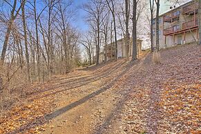 Walk-in Branson West Condo w/ Balcony, Pool Access