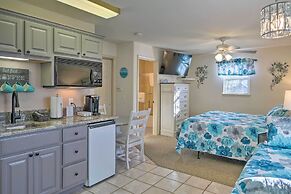 Walk-in Branson West Condo w/ Balcony, Pool Access