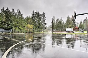Cabin w/ Hot Tub, 25 Mi to Olympic Nat'l Park