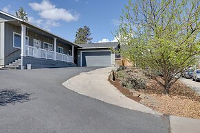 Bright Bend Home w/ Patio < 3 Mi to Downtown!