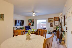 Bright Bend Home w/ Patio < 3 Mi to Downtown!