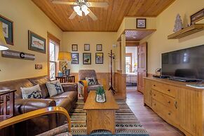 Riverfront Cabin 4 Mi to Granby Ranch