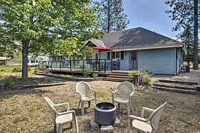 All-seasons Chewelah Home: Fish, Golf & Ski!