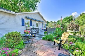 Lake Norman Home w/ Porch - Across From Marina!