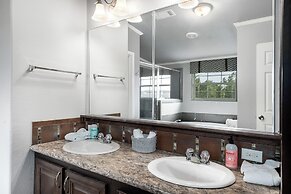 Canyon Lake Retreat w/ Hot Tub, Fire Pit & Grill!