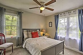 Family-friendly Escape ~ 6 Mi to City Center!