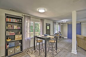 Family-friendly Escape ~ 6 Mi to City Center!