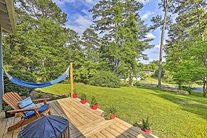 Family-friendly Escape ~ 6 Mi to City Center!