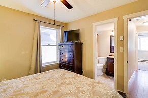 Chic & Cozy Breck Condo: Ski-in/ski-out at Peak 8!