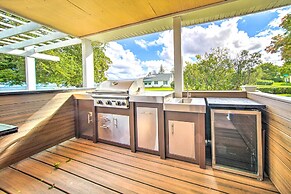 Private Waterfront Lake Erie Home w/ BBQ Patio