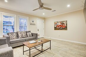 Pet-friendly Galveston Cottage < 1 Mi to Beach!