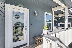 Walk to Sea Isle Beach: Pet-friendly Group Getaway