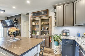 Walk to Sea Isle Beach: Pet-friendly Group Getaway