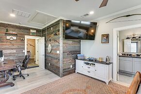 Walk to Sea Isle Beach: Pet-friendly Group Getaway