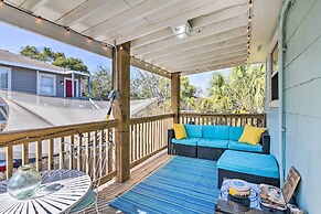 Galveston Retreat w/ Backyard & Patio!