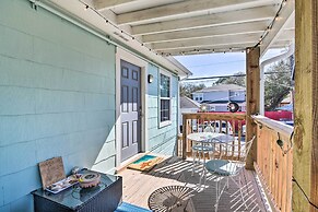 Galveston Retreat w/ Backyard & Patio!