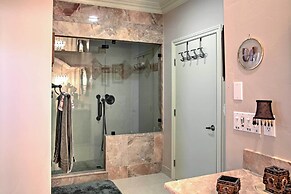 Palm Springs Golf Course Home: Private Pool & Spa!