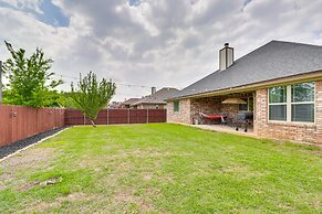 BBQ Ready: Harker Family Retreat w/ Yard!