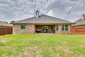 BBQ Ready: Harker Family Retreat w/ Yard!